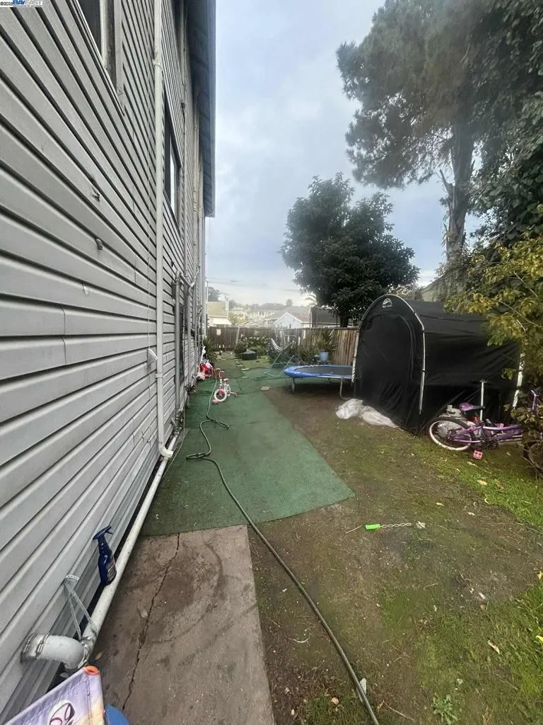 9953 Dante Ave, Oakland, California 94603 home-pic-5